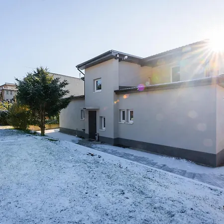 Apartment Modrany *